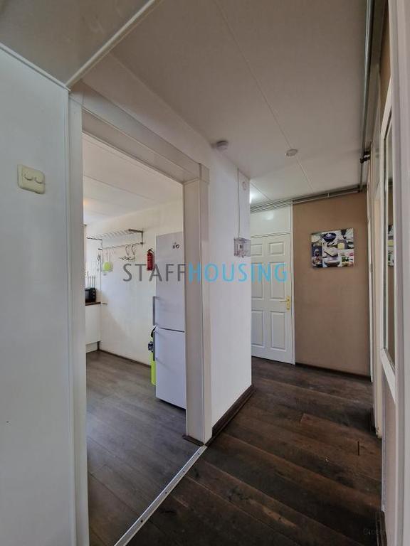 Furnished 4-Room Apartment with Balcony - Image 4