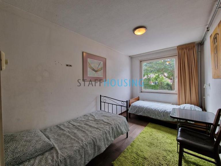 Furnished 4-Room Apartment with Balcony - Image 9