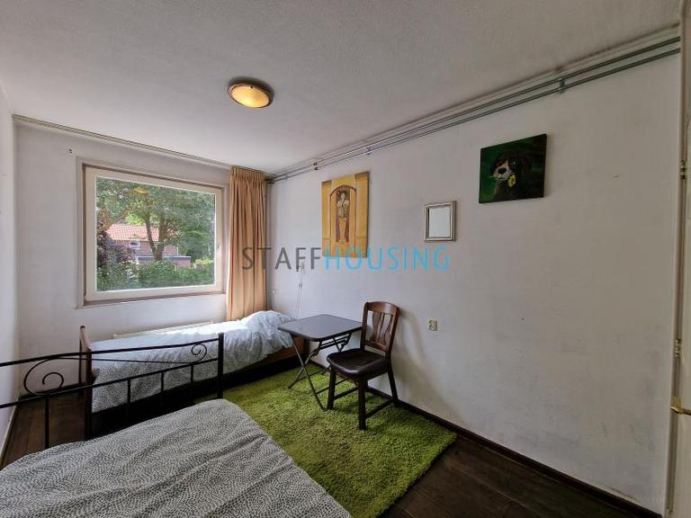 Furnished 4-Room Apartment with Balcony - Image 10