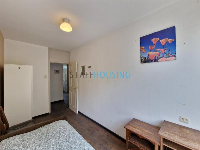 Furnished 4-Room Apartment with Balcony - Image 15