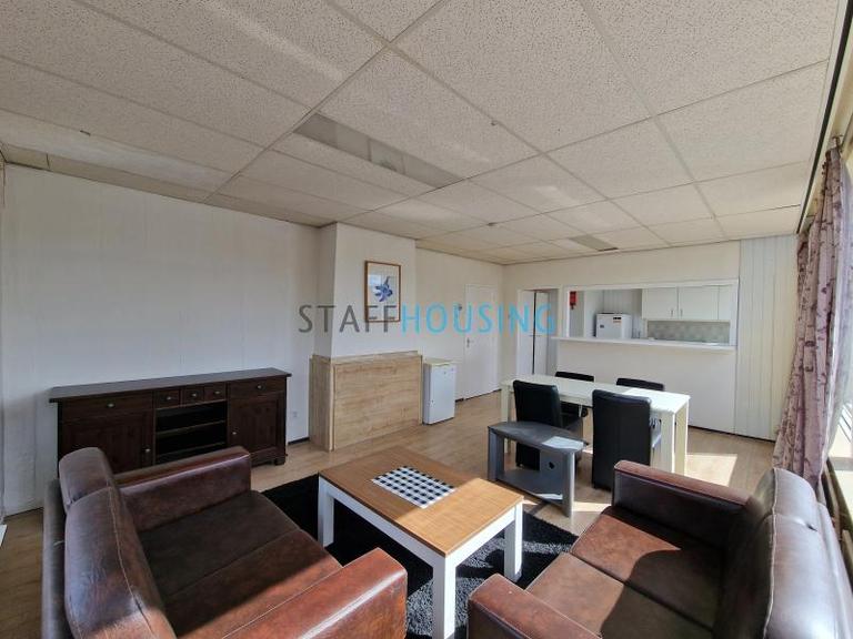 Furnished 4-Room Apartment with Balcony - Image 4