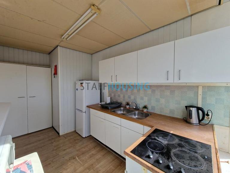 Furnished 4-Room Apartment with Balcony - Image 9