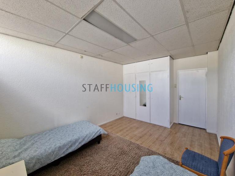 Furnished 4-Room Apartment with Balcony - Image 12
