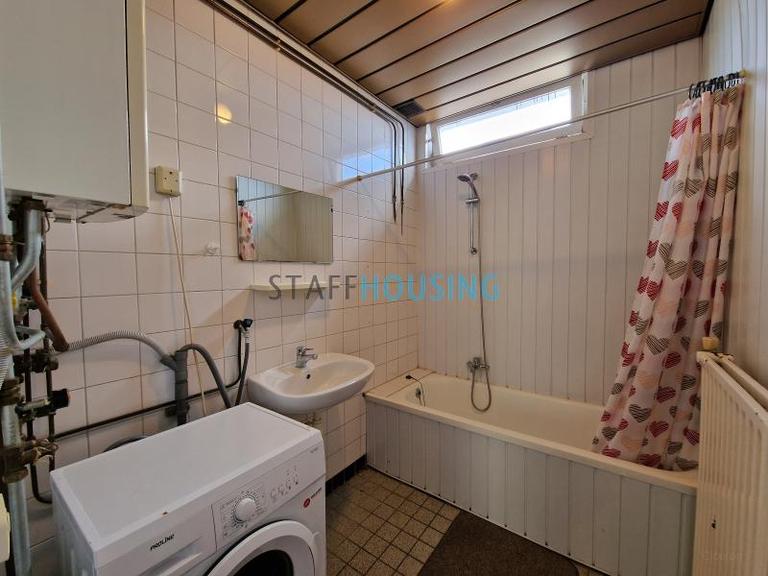 Furnished 4-Room Apartment with Balcony - Image 21