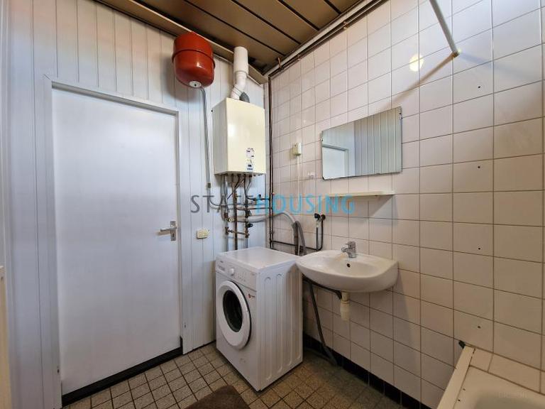 Furnished 4-Room Apartment with Balcony - Image 22