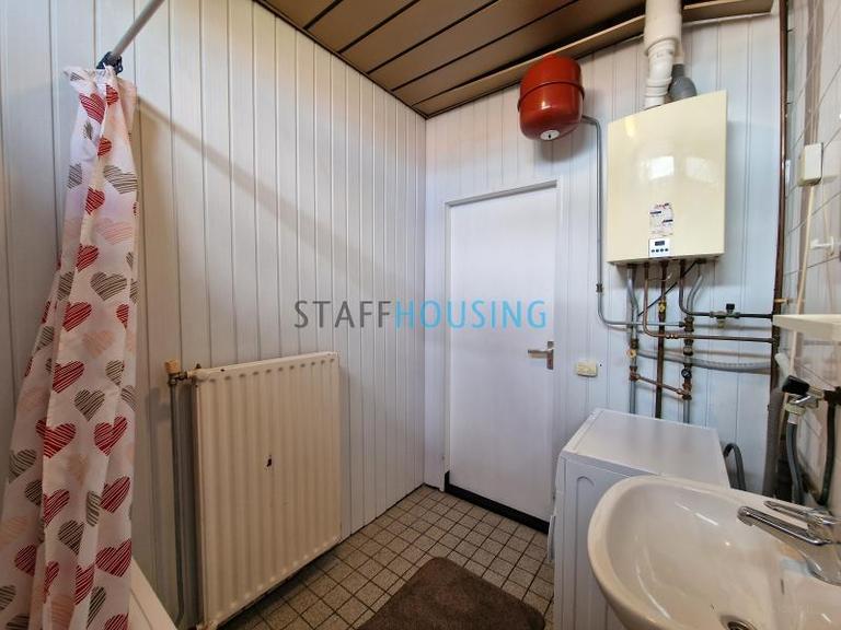 Furnished 4-Room Apartment with Balcony - Image 23