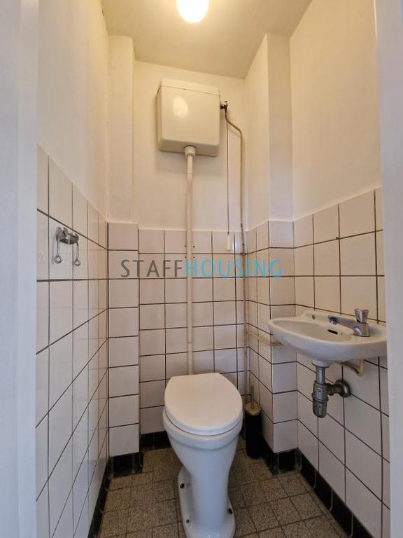 Furnished 4-Room Apartment with Balcony - Image 24