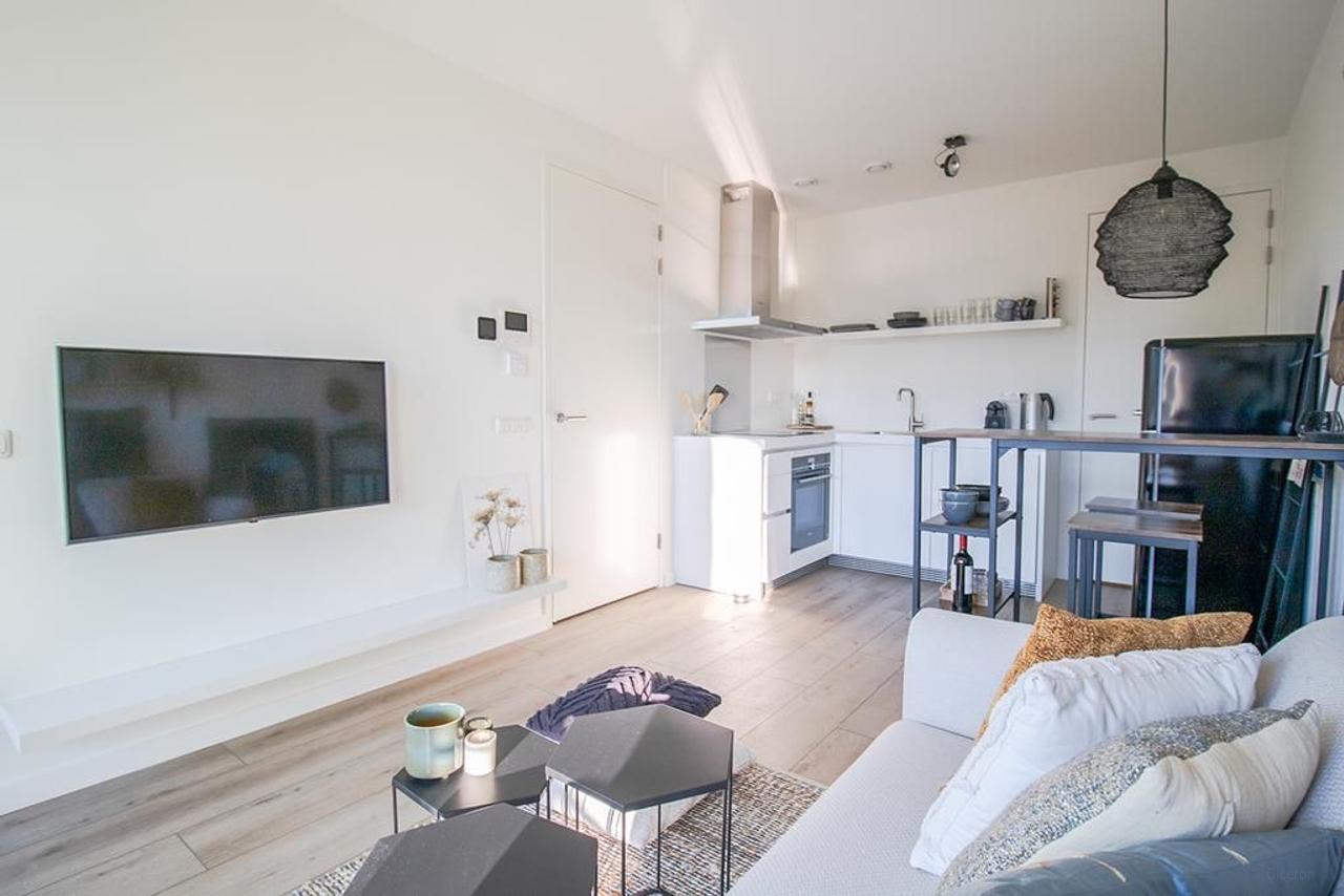 Gemeubileerd 2-kamerappartement met balkon - Afbeelding 9