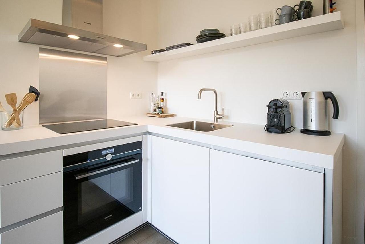 Gemeubileerd 2-kamerappartement met balkon - Afbeelding 12