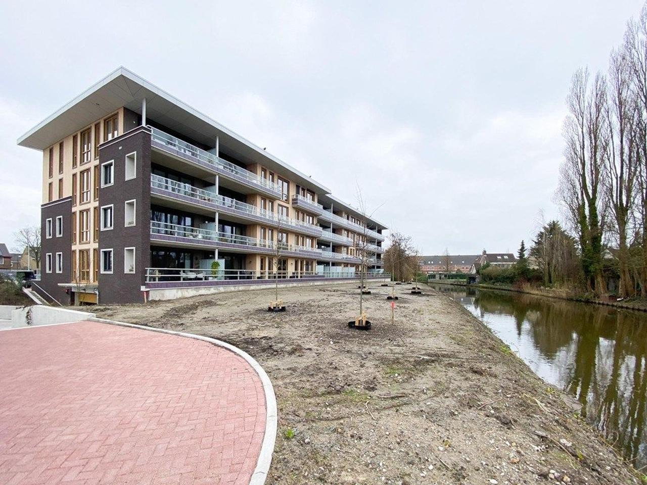 Apartment with West-Facing Balcony in Heemskerk - Image 1