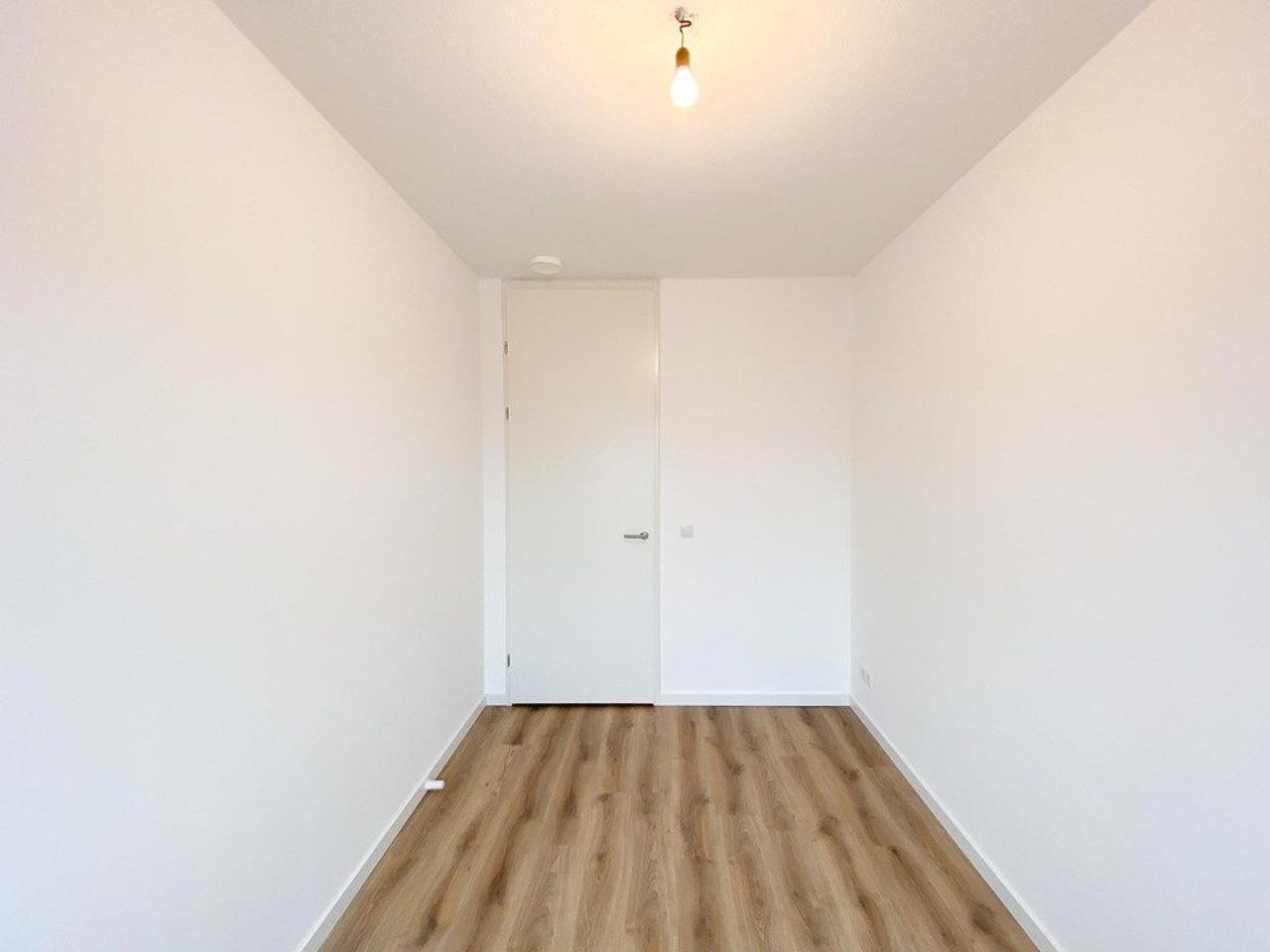 Apartment with West-Facing Balcony in Heemskerk - Image 20