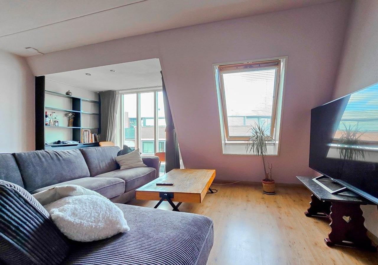 Furnished 3-room apartment with balcony - Image 6