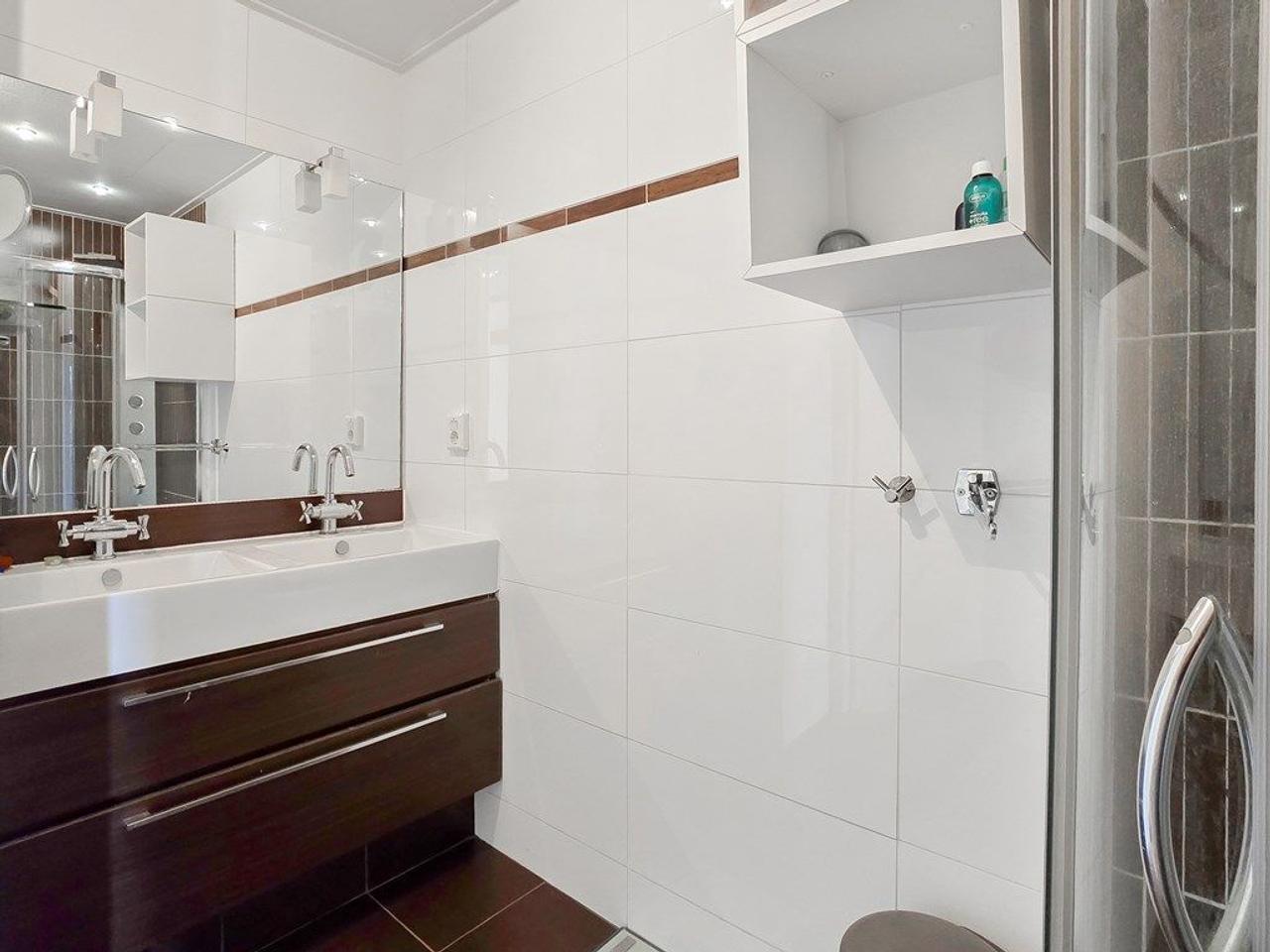 Furnished 3-room apartment with balcony - Image 9