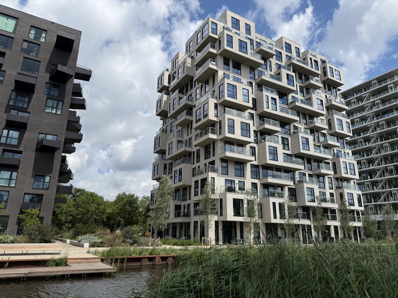 80 m² Three-Room Apartment in Sloterdijk - Image 13