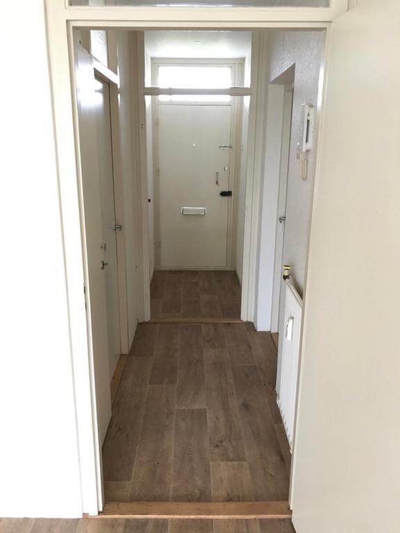 Apartment with Balcony and 2 Bedrooms - Image 10