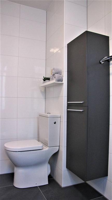 Furnished 1-Bedroom Apartment with Garden - Image 13