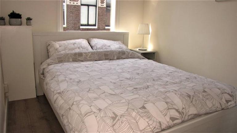 Furnished 1-Bedroom Apartment with Garden - Image 15