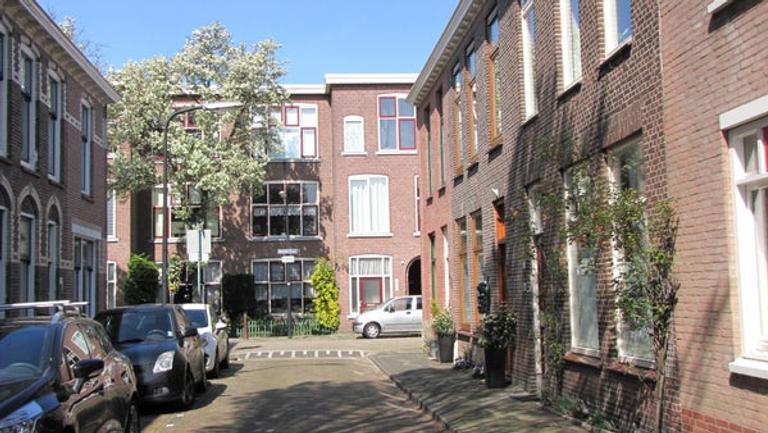 Furnished 1-Bedroom Apartment with Garden - Image 23