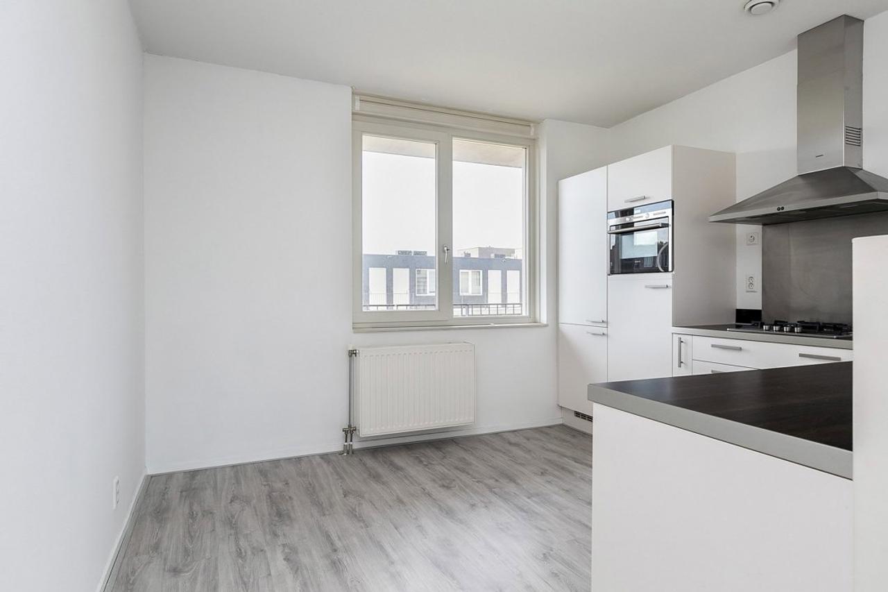 82 m² apartment with balcony in Woerden - Image 7
