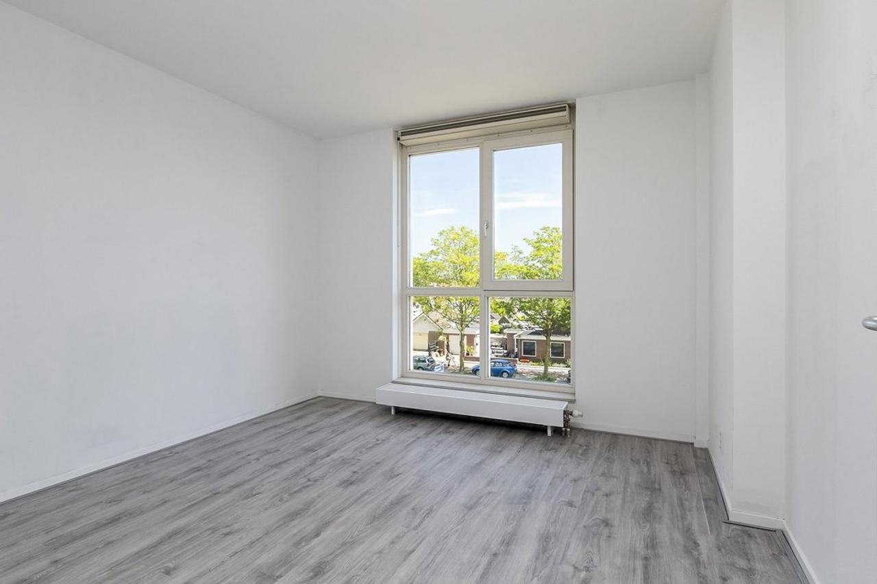 82 m² apartment with balcony in Woerden - Image 9