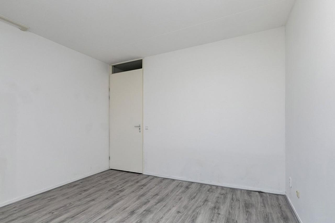82 m² apartment with balcony in Woerden - Image 11