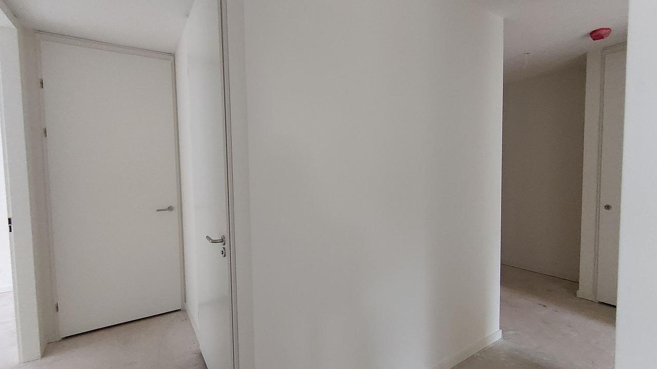 Two-Bedroom Apartment with Terrace in Woerden - Image 5