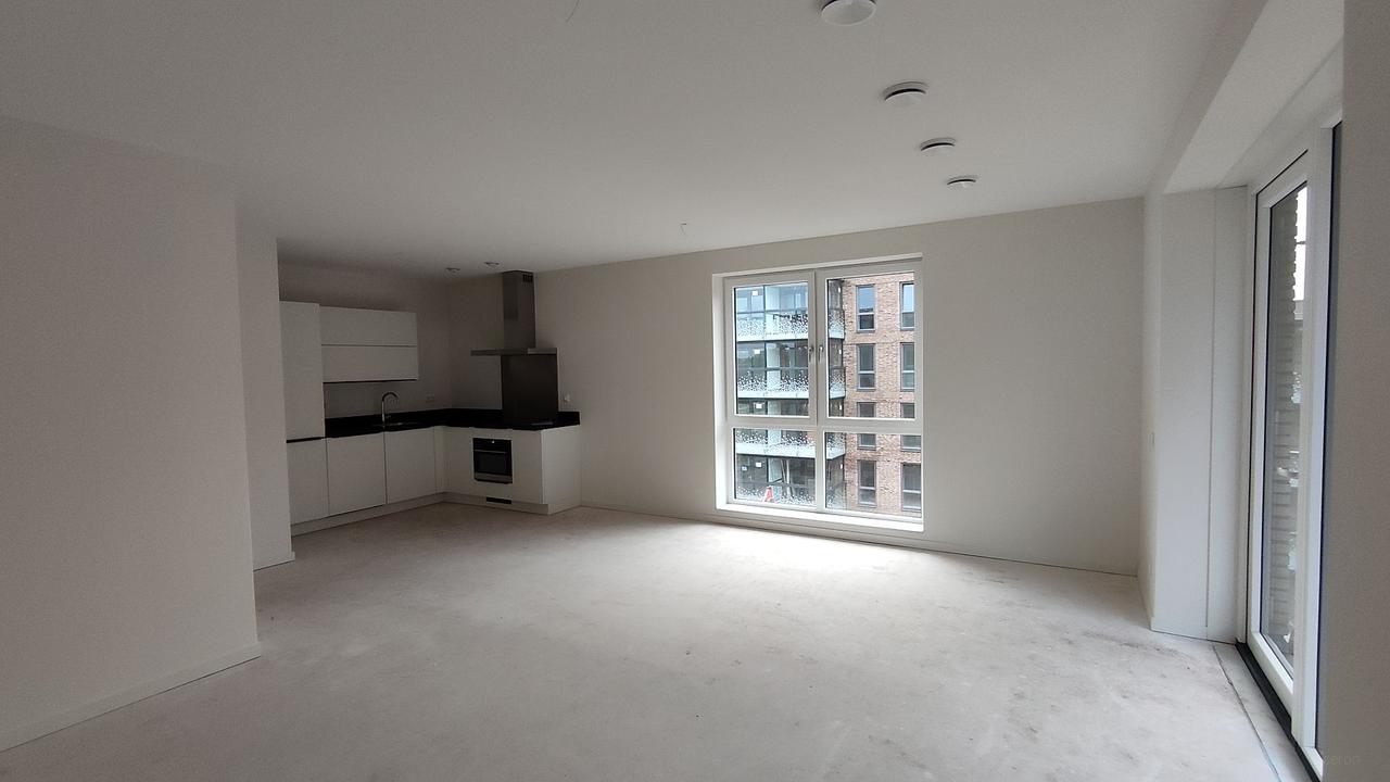 Two-Bedroom Apartment with Terrace in Woerden - Image 6