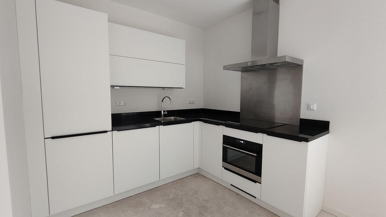 Two-Bedroom Apartment with Terrace in Woerden - Image 7