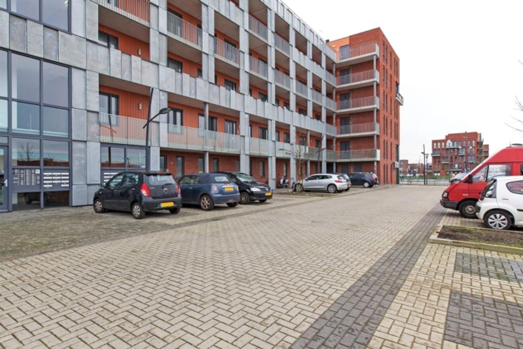 Ground-floor 2-bedroom apartment in Assendelft - Image 1