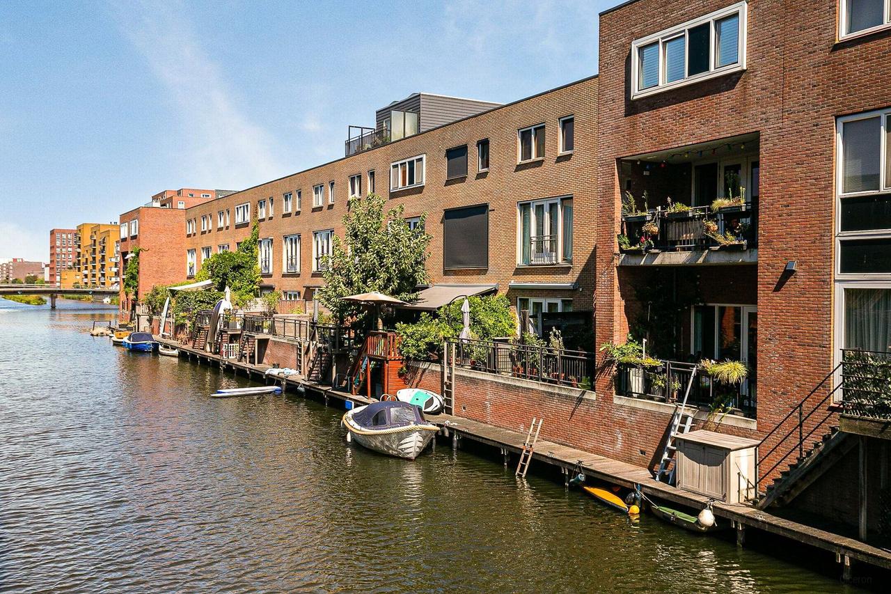 Gemeubileerd huis aan het water op IJburg - Afbeelding 1