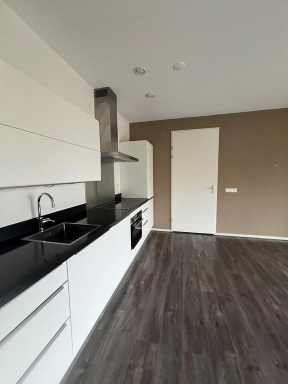 92 m² apartment with views in Leyenburg - Image 9