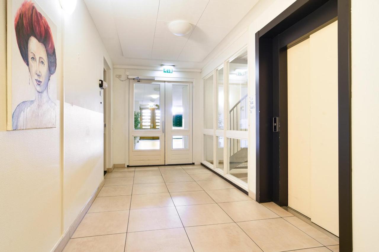 Lift Apartment Near Druten Centre - Image 3