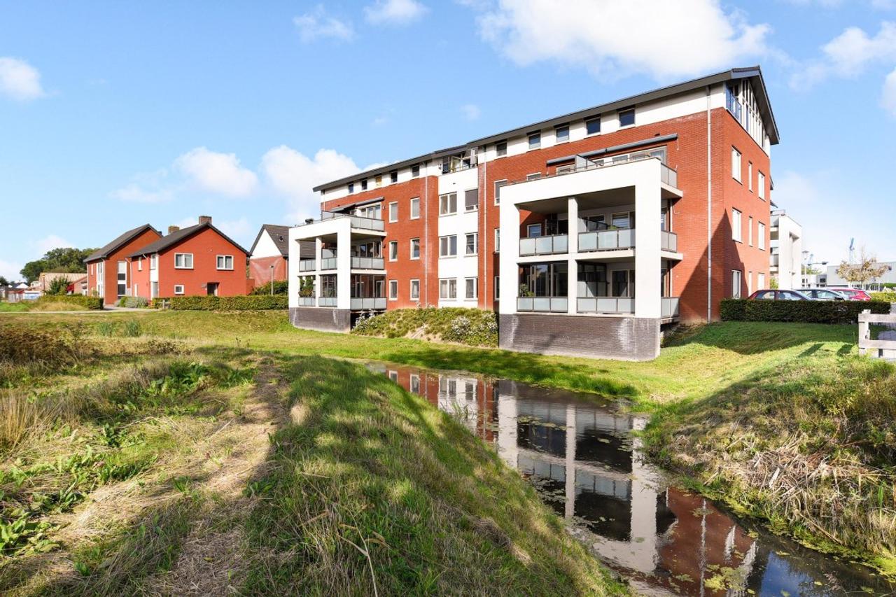 Lift Apartment Near Druten Centre - Image 8