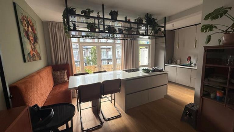 121 m² Duplex with Roof Terrace - Image 4