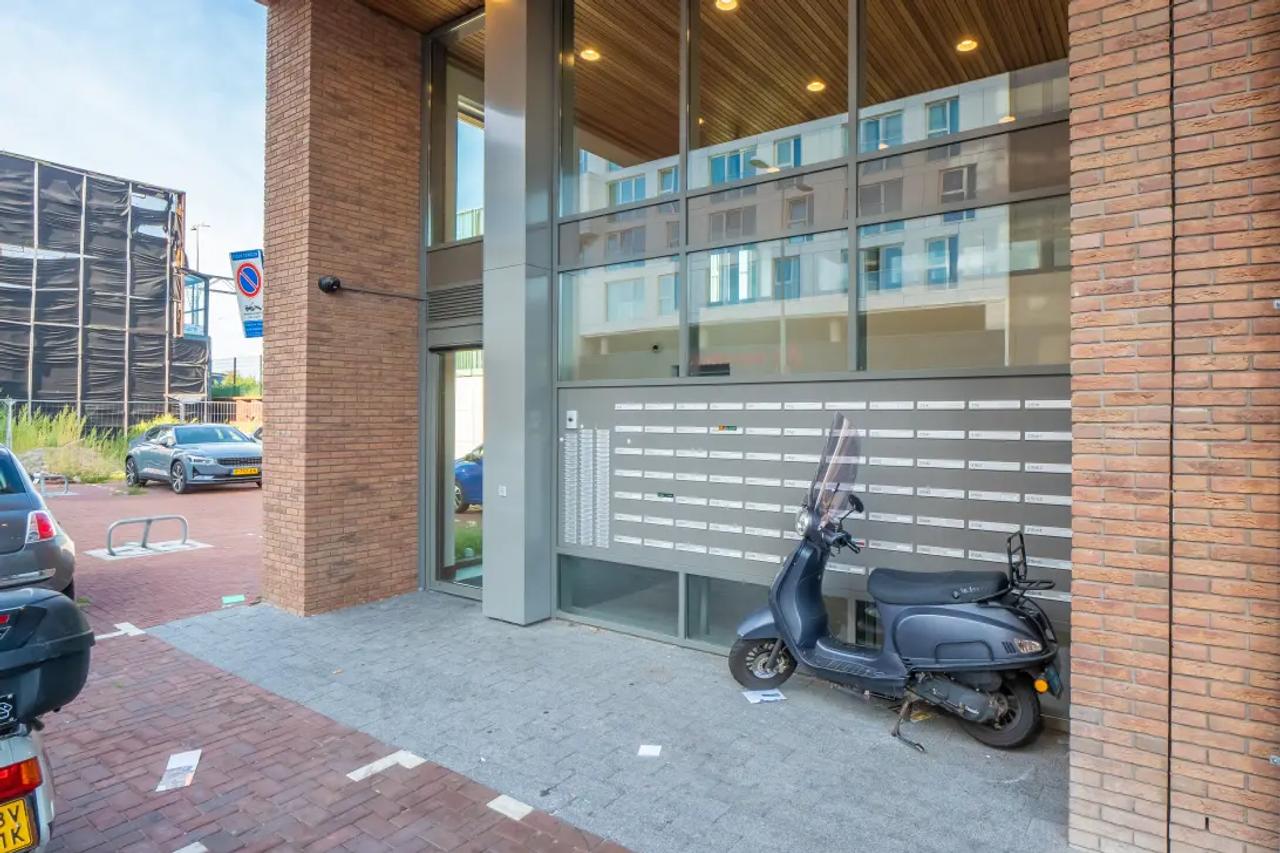 65 m² apartment with balcony in Laakhaven - Image 2