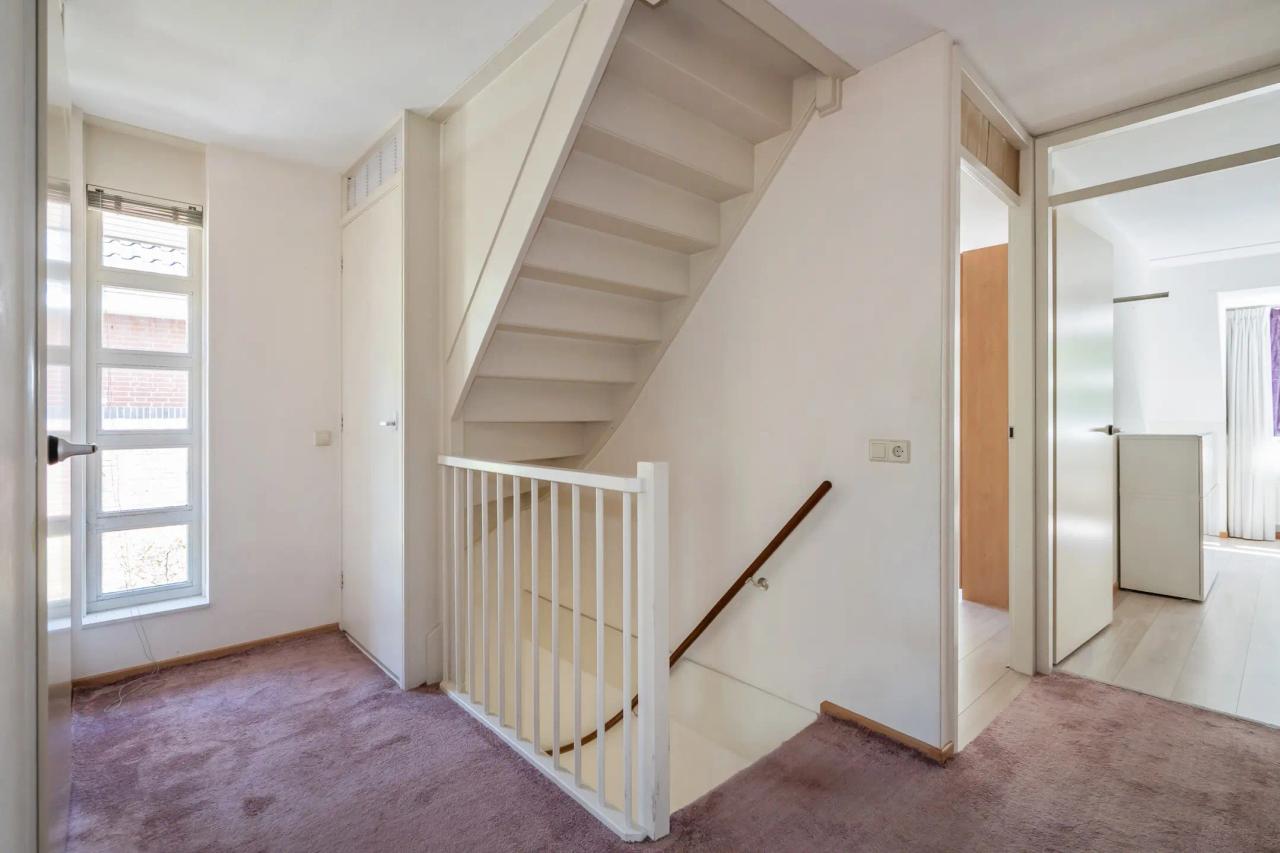 Detached villa with 4 bedrooms and garden - Image 14