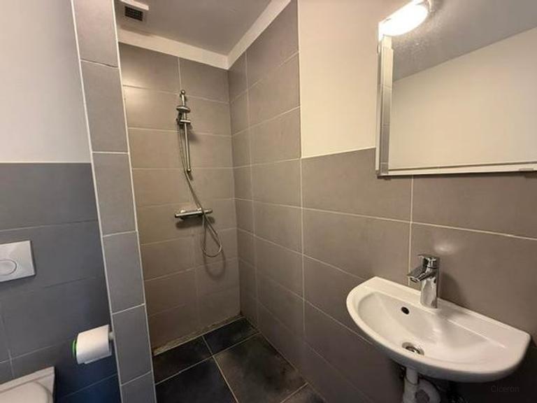3 slaapkamers voor delers in Amsterdam - Afbeelding 9