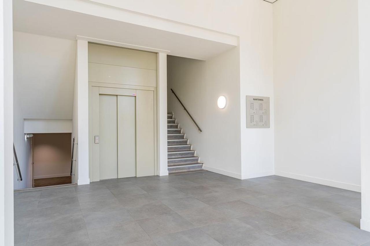 87 m² apartment with balcony in Sloterdijk - Image 10
