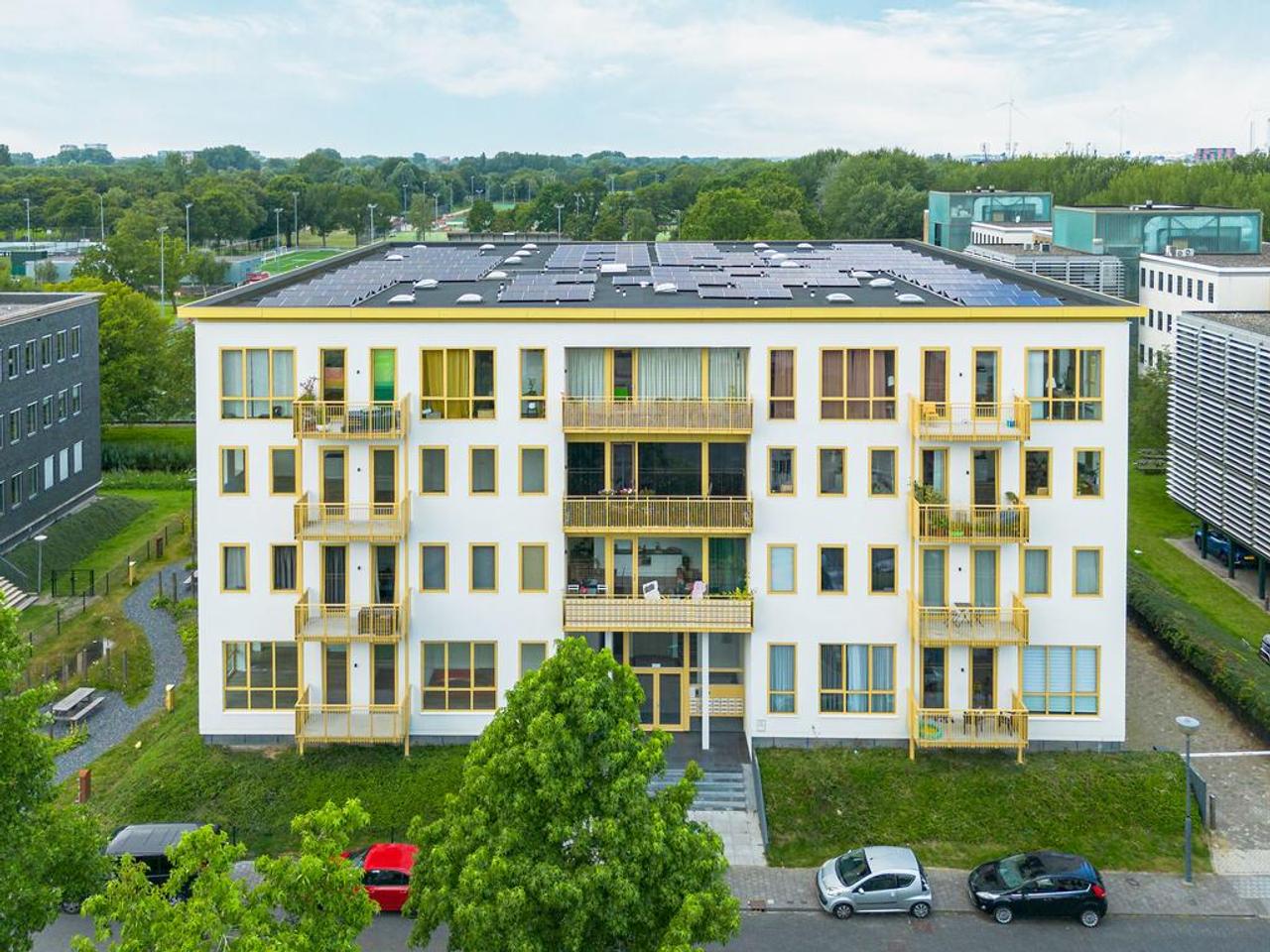 87 m² apartment with balcony in Sloterdijk - Image 12