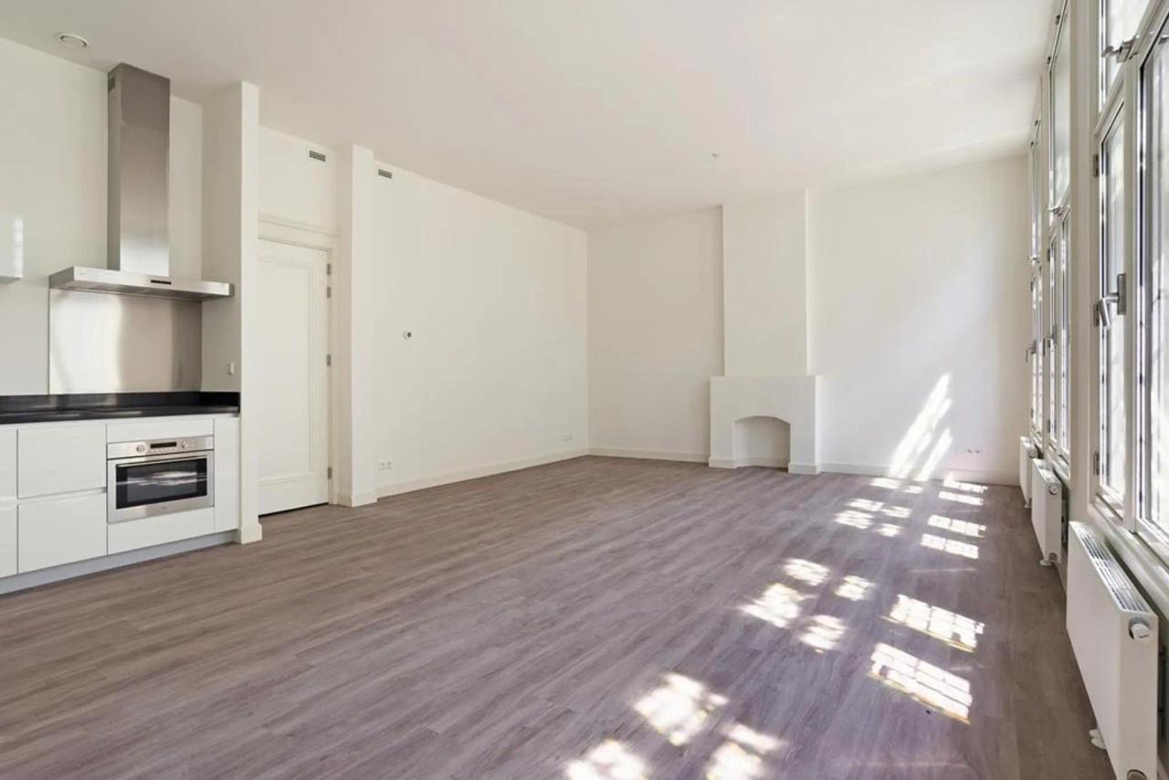 91 m² apartment with stained glass - Image 3