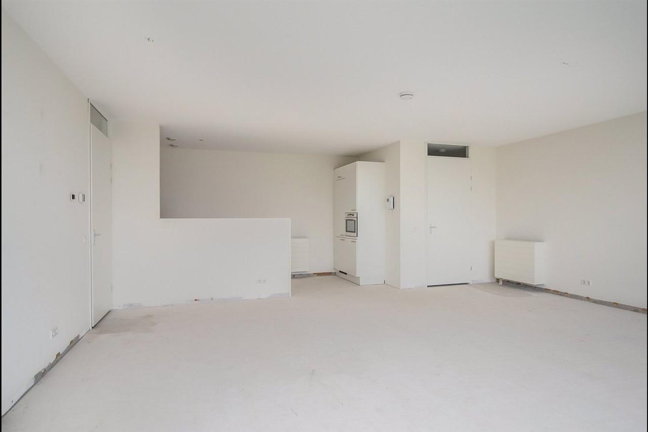 100 m² apartment with balcony in Leiden - Image 5