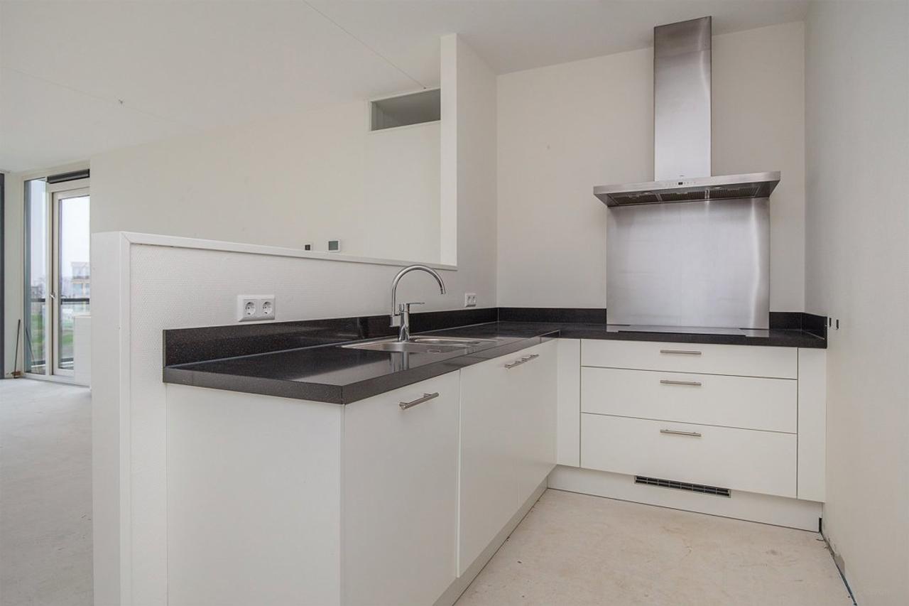 100 m² apartment with balcony in Leiden - Image 6