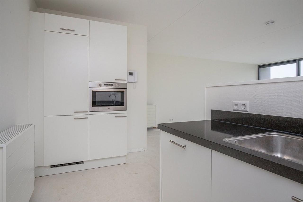 100 m² apartment with balcony in Leiden - Image 8
