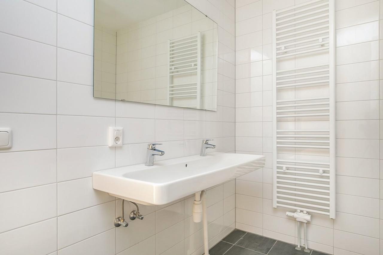 100 m² apartment with balcony in Groningen - Image 13