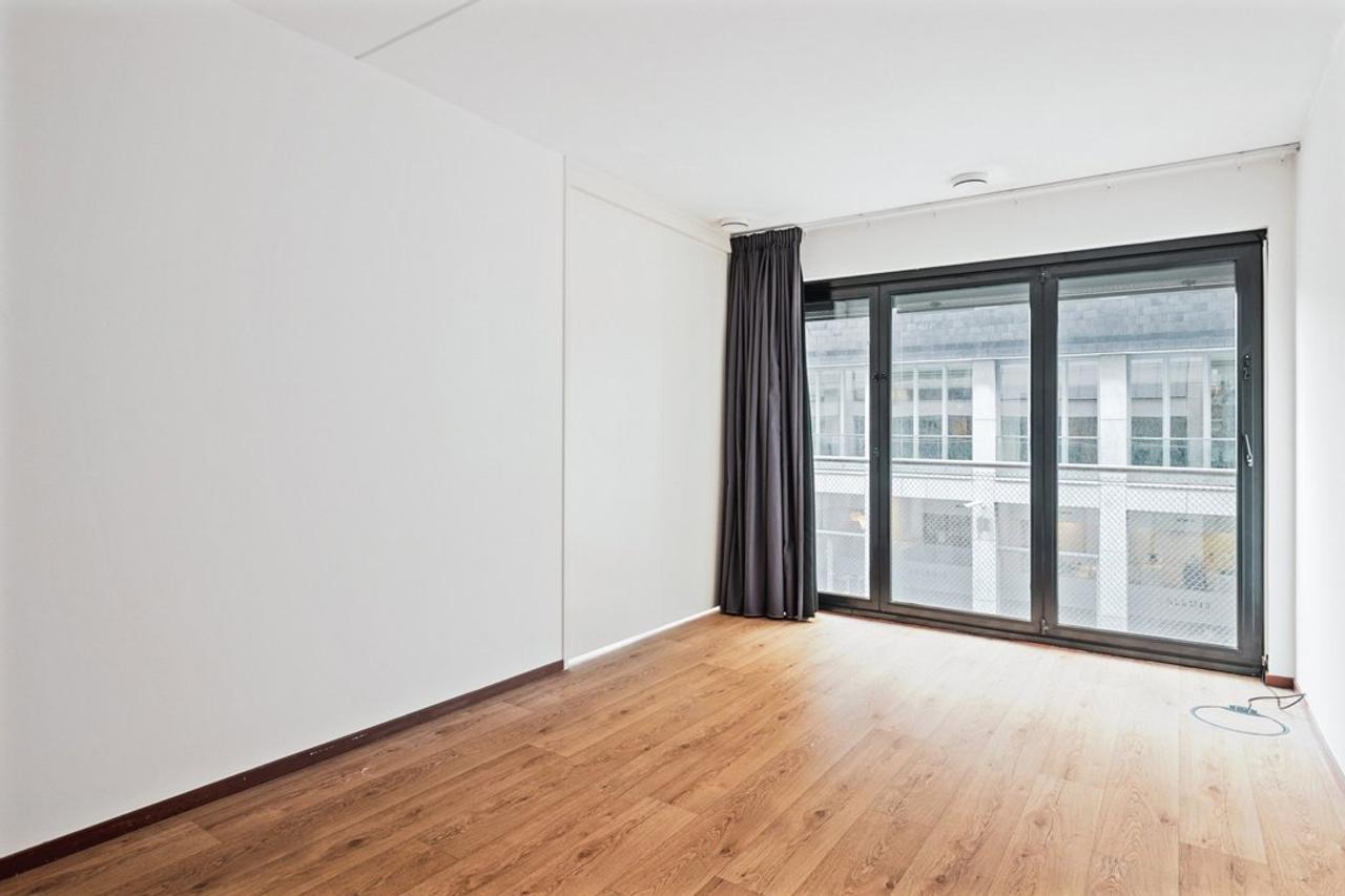 102 m² apartment with parking - Image 1