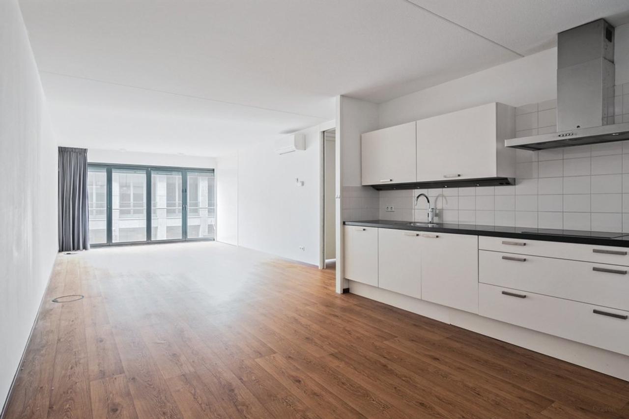 102 m² apartment with parking - Image 2