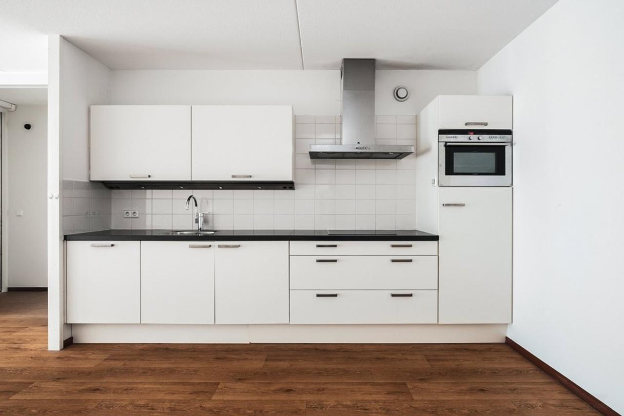 102 m² apartment with parking - Image 5