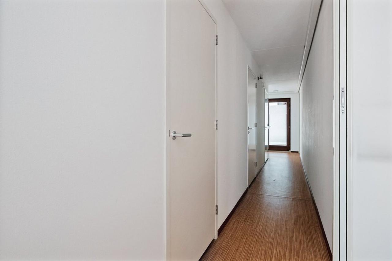 102 m² apartment with parking - Image 7