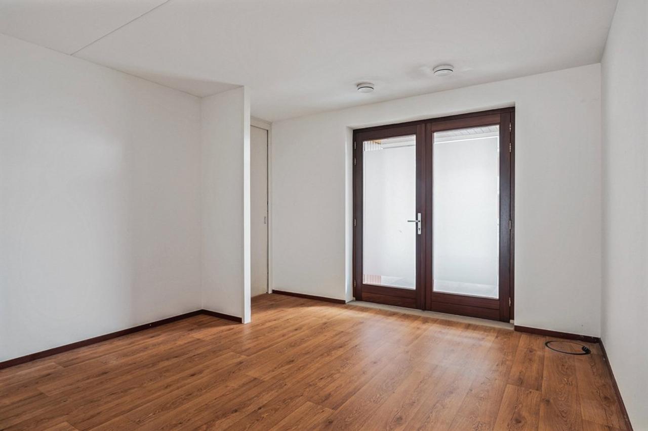 102 m² apartment with parking - Image 8