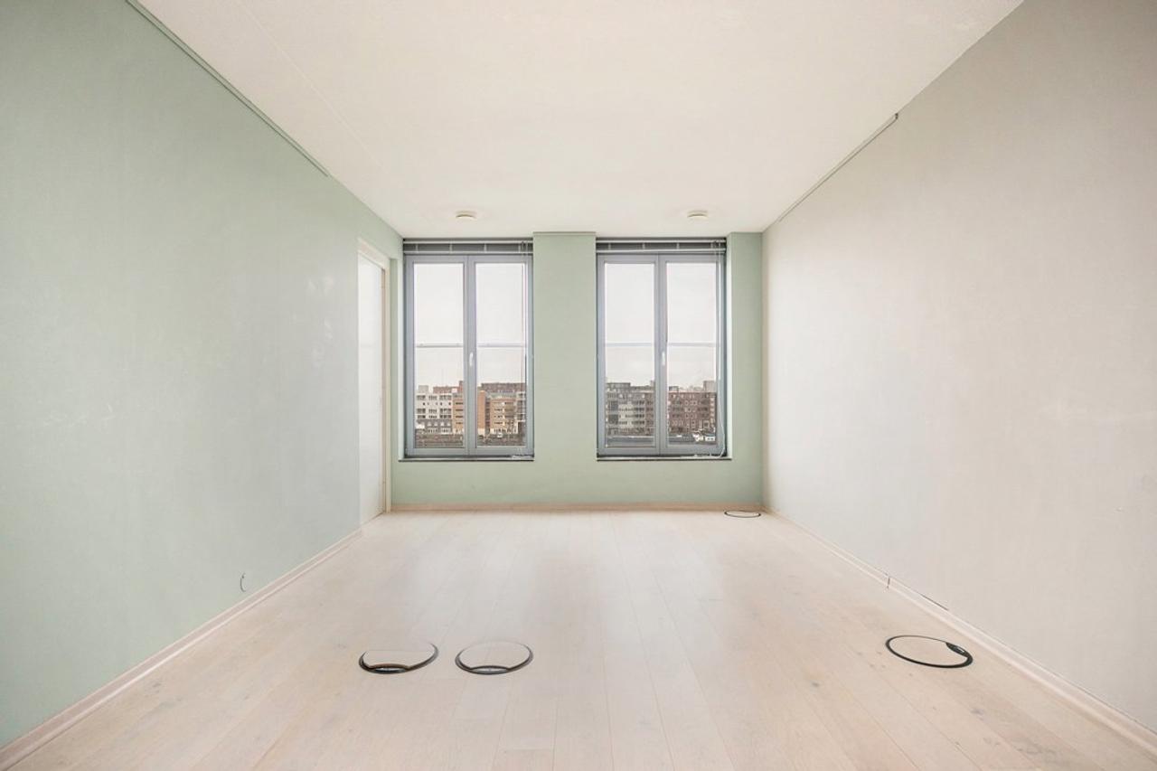 153 m² apartment with kitchen island - Image 10
